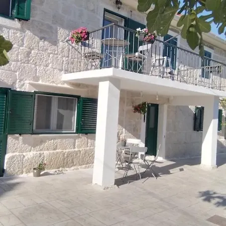 Stone House With Pool Ljubica *