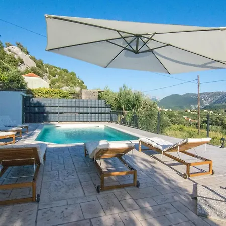 Vila Stone House With Pool Ljubica