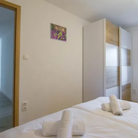 Stone House With Pool Ljubica Villa *